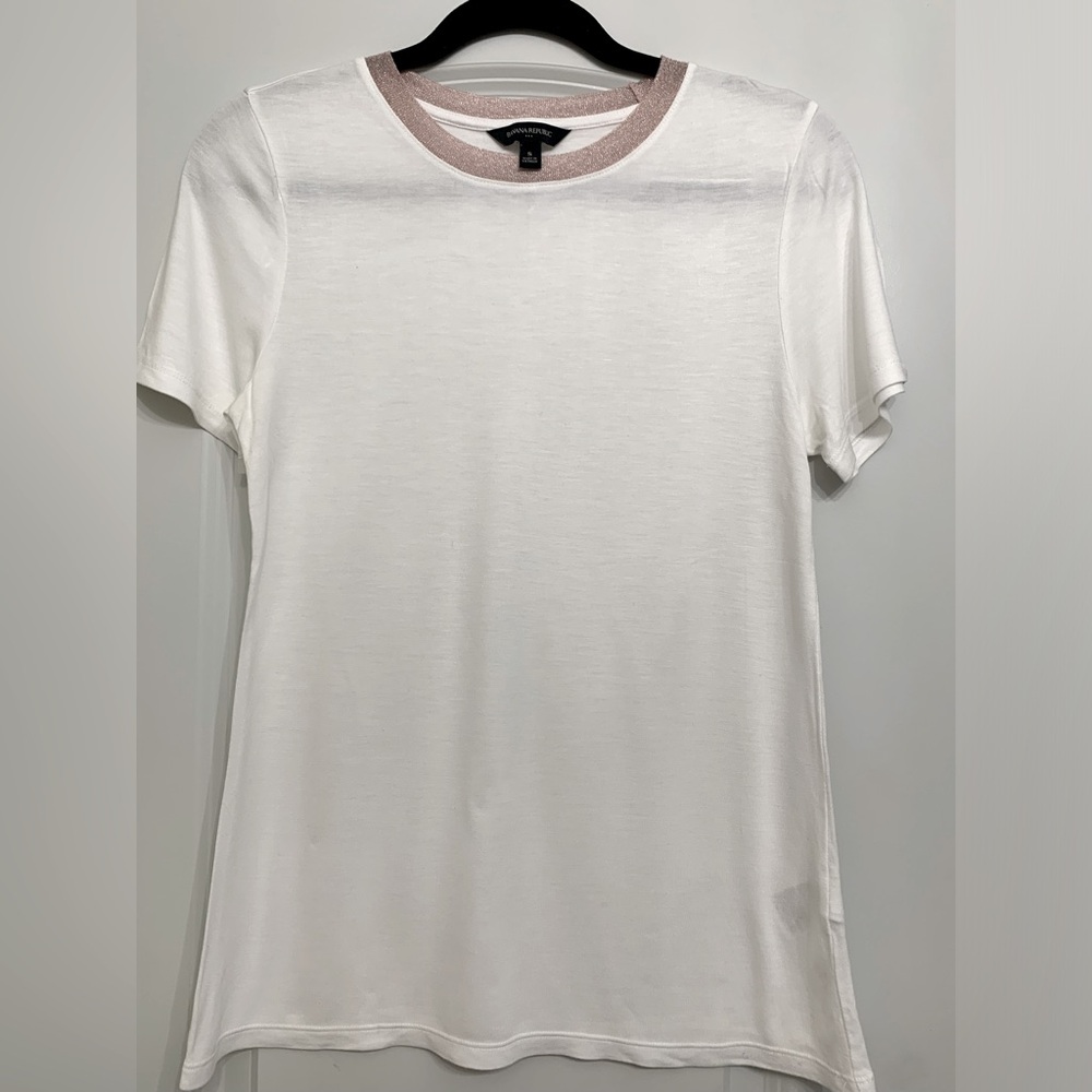 Banana Republic Factory Women's White and Pink Lurex Crewneck Top